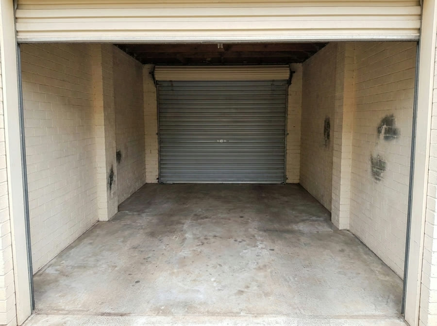Clean swept garage after a Maxtreme clean